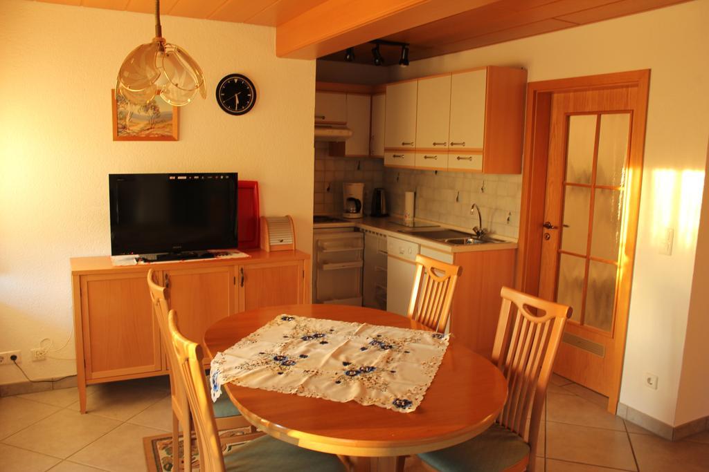 Bodenseegästehaus Uhldingen-Mühlhofen Zimmer foto